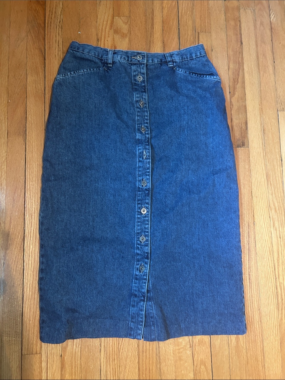 GAP size 10. Blue Denim Button-Front Skirt. Midi length.
